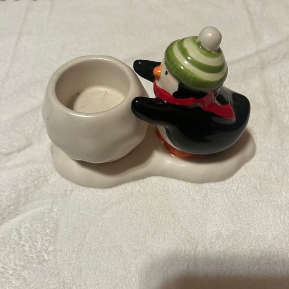 Hallmark Penguin & Snowball Ceramic Tea light Candle  holder - Picture 1 of 5